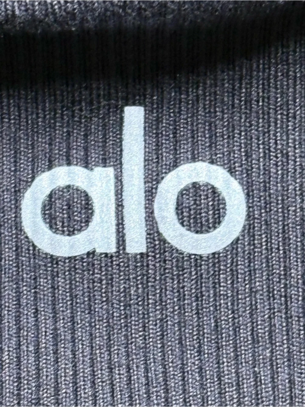 Alo Yoga Rib Cut Out Bra